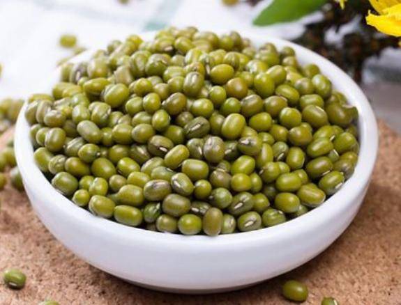 绿豆和它是黄金搭档每天喝一点湿气失眠或许能够绕道走