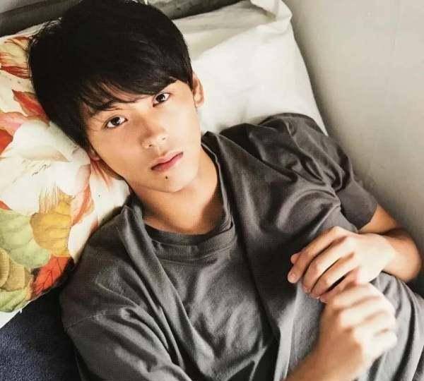 这是我老公.他那么优秀,比王思聪这样凭出身的国民老公好很多倍.