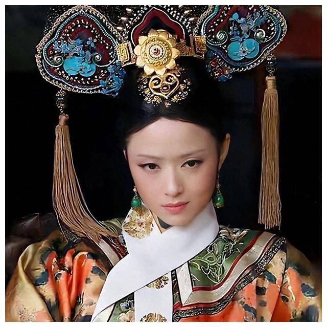 甄嬛传华妃死于心狠手辣的曹琴默华妃到死都不知皇上最爱她