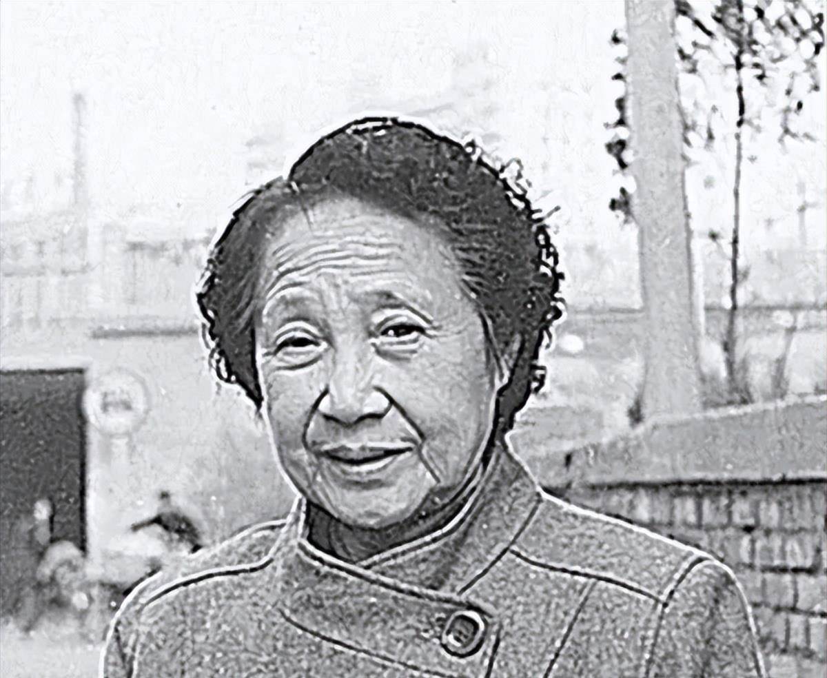 清末的最后一位格格活到2004年临终前说了溥仪不敢说的话