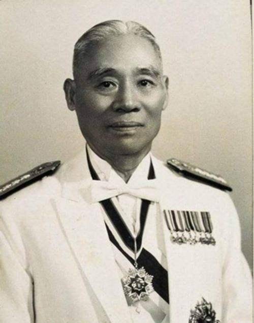 原创五虎上将中他对老蒋最忠诚把老蒋的话当作真理也因此过得很好