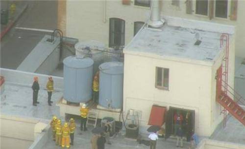 神探李昌钰5字揭示真相_水箱_楼顶_美国