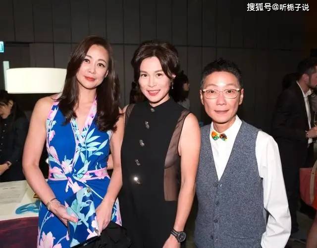 44岁名媛赵式芝携同性女友现身澳门相爱5年老父亲尊重其决定