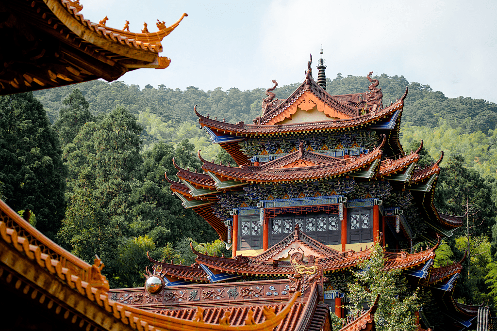 火山大石谷景区(天目大峡谷):距项目约13km,以森林,奇石,碧潭,飞瀑