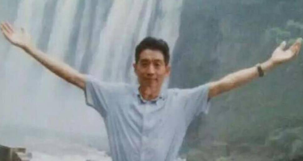 原创浙商谷秀龙为感化拆迁户带其旅游包吃住2年后欠30亿跑路