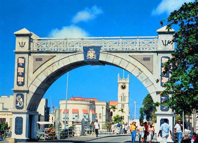 原创作为唯一黑人发达国家巴巴多斯曾经很穷为何如今收入超过我国