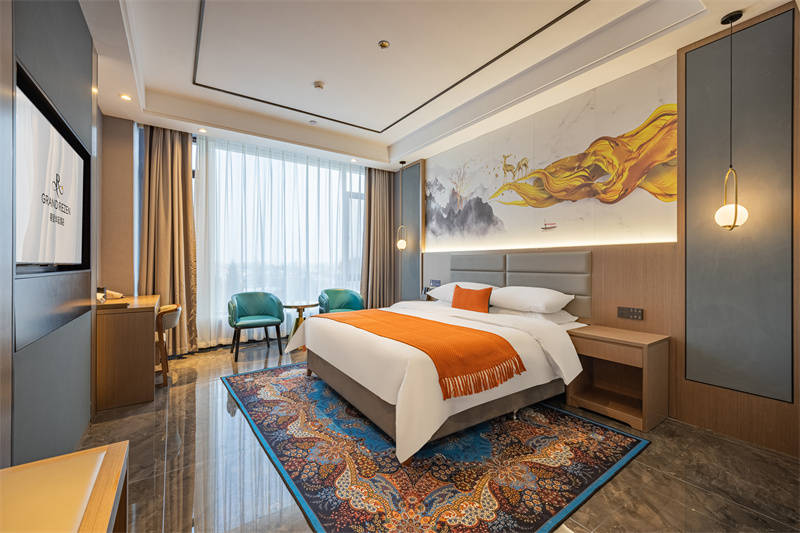 2024伊犁州热门酒店口碑榜"紫荆花丽呈华廷酒店"_客房_智能_特克斯