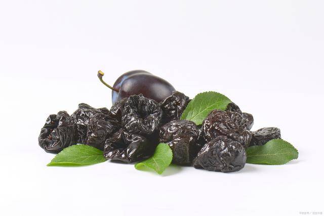 鸡蛋可以修复肝脏?医生直言:这4种食物对肝脏有益,别舍不得吃_保护_乌