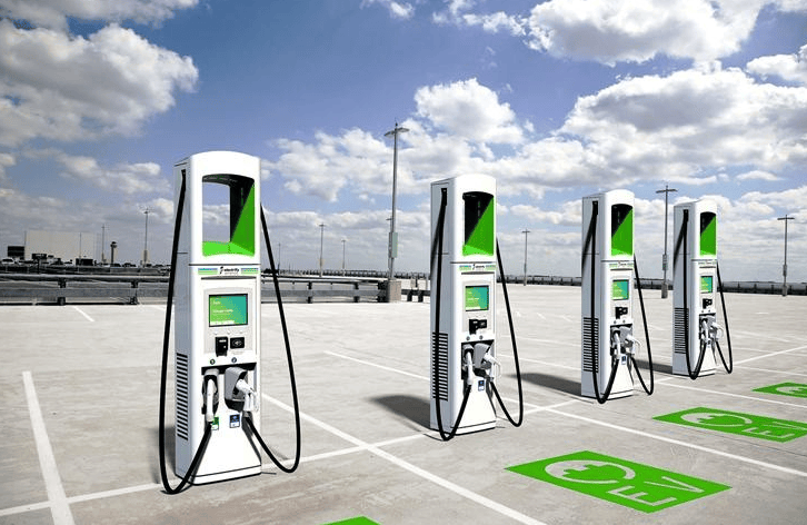 新能源车越来越受欢迎,加油站的未来之路怎么走?会淡出视野吗?_搜狐汽