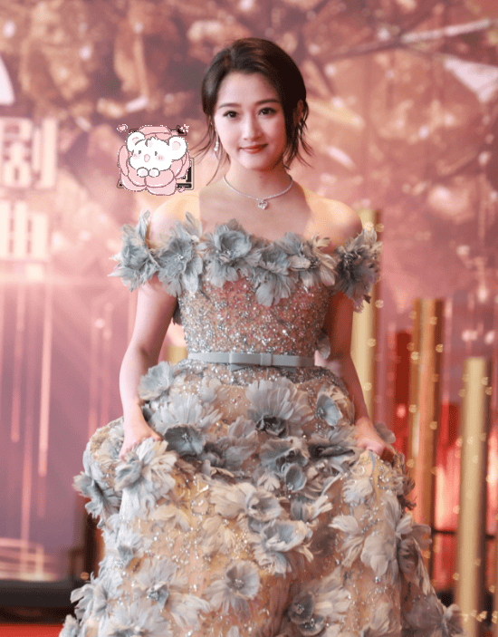 品质盛典红毯生图金晨越发脸歪唐嫣状态回春关晓彤短发显老