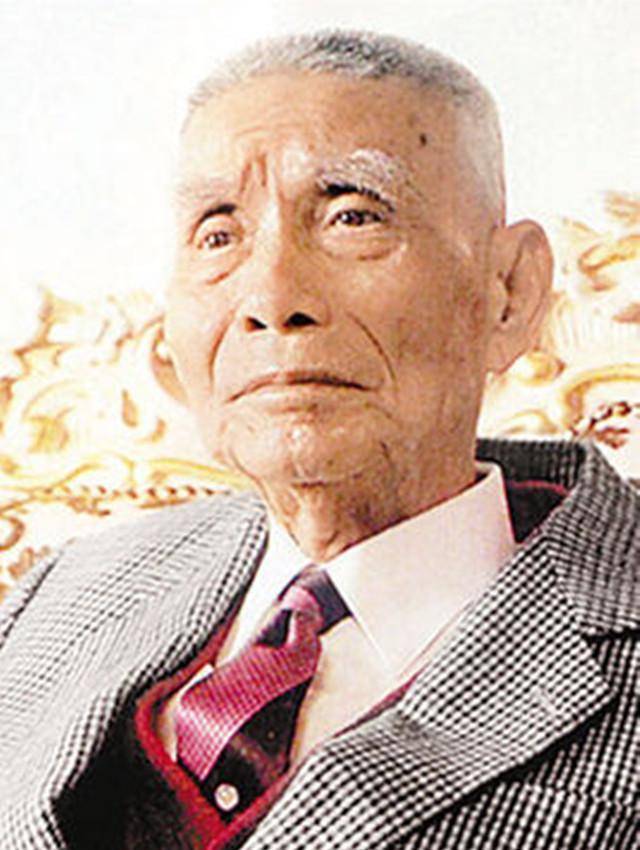 原创赌王因破老千一战成名和何鸿燊叫板84岁拉斯维加斯狂赌32小时