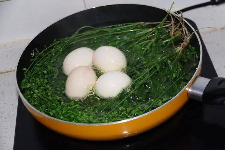 谷医堂谷方益元三月三地菜煮鸡蛋传统风味迎春天