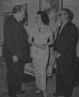 从小热爱学习的他在1911年,由教会资助赴美求学.