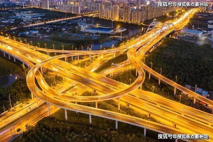 沪翔高速,沪嘉高速,城市高架路形成立体交通网络,到达上海各区域,大