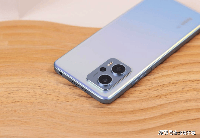 续航方面redminote12tpro在配备了5080mah超大电池,支持67w旗舰快充