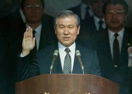 韩国有一位总统,曾来到中国寻根,公开表示自己的祖先是姜子牙_卢泰愚_