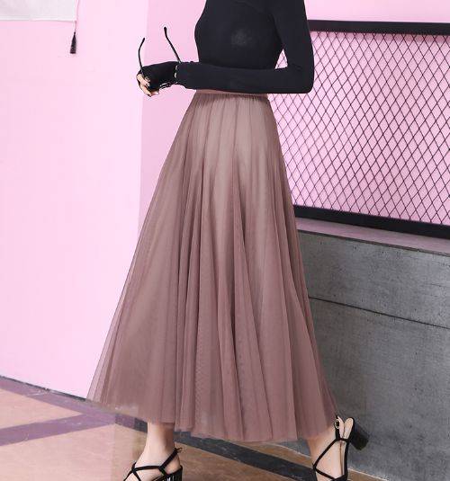 今年流行百褶裙长,展现女性优雅身姿_裙子_时尚_的设计