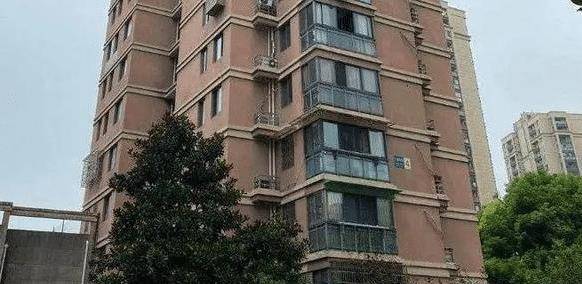 原创有人说杭州三堡北苑已成凶宅我不相信你认为呢