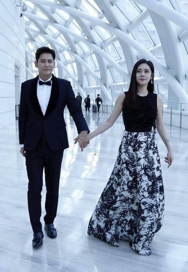 原创原创8位很受欢迎的外国明星蔡琳很美浩二只能排第二她才是第一