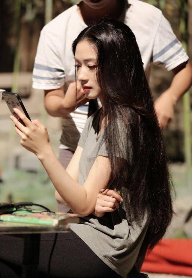 被誉为第二个"石原里美",金莎,张雨绮自愧不如,诠释高级时尚_万茜_女