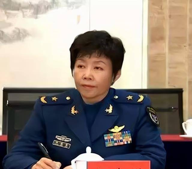 原创空军第一位女师长18岁入伍53岁升少将如今在东部战区服役
