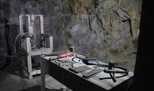 原创重庆修复渣滓洞女牢意外发现一个洞看见的人都很难过