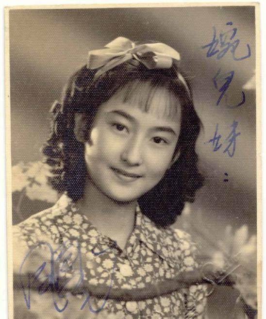 他们用30年缘分,走了40年白头,余生感言:他离不开我_凤凰_慕容_生活