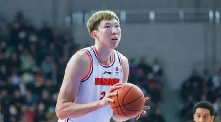 广东客场横扫北京,周琦14 16,徐杰受伤影响战局?_比赛_北汽_cba