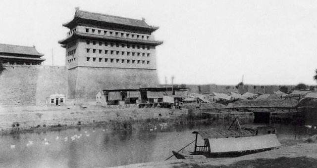 原创郭沫若坚持拆除北京古城墙林徽因撂狠话反对多年之后全被说中