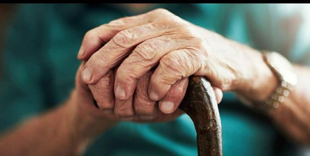 原创自请保姆杀手无情捂死83岁老人后仍淡定处理后事