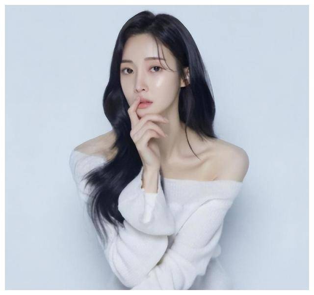 tara李雅凛凌晨试图自杀疑因离婚诉讼受打击网友心疼不已