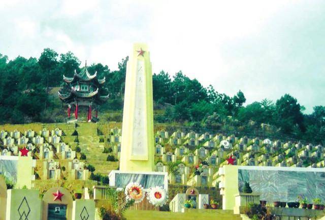 一个父亲的坚持阔别38年在云南烈士墓86岁的父亲找到了儿子