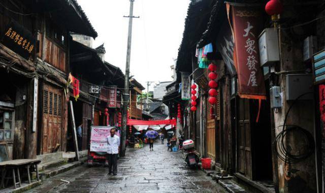 原创湖南龙潭镇建镇两千年古镇因龙眼得名龙骨大街随处可见