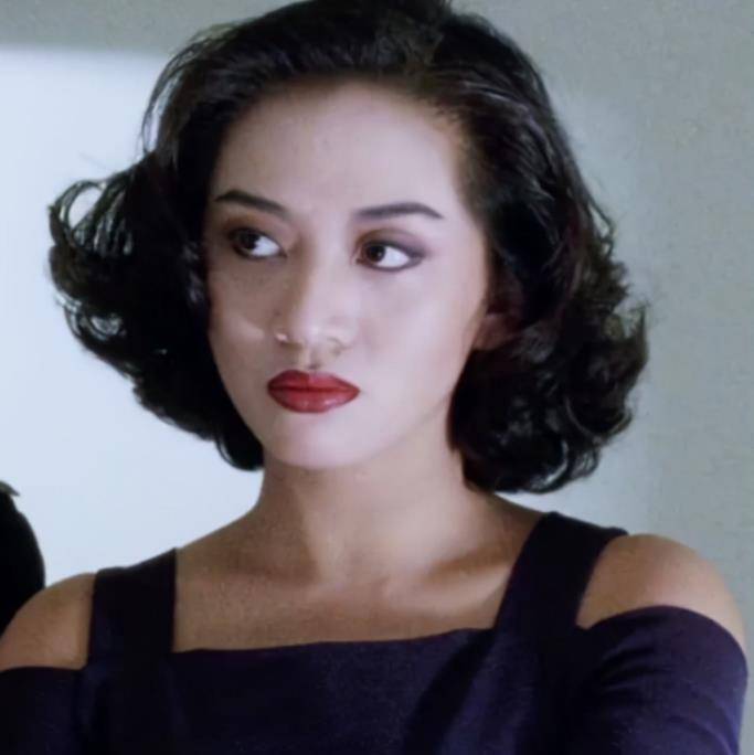 艳芳赵文卓恋爱:只因误会没能做成赵太太,最后穿婚纱独自离去