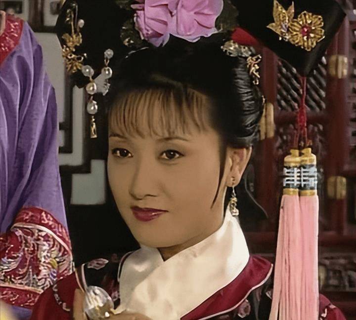 康熙微服演员近况三德子养鸡小桃红发福宜妃变化最大