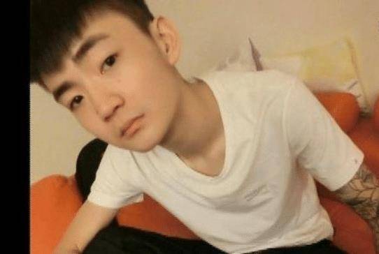 父母是孩子最好的指路灯,王欣逸错在不该自暴自弃,而他的父母则没有尽