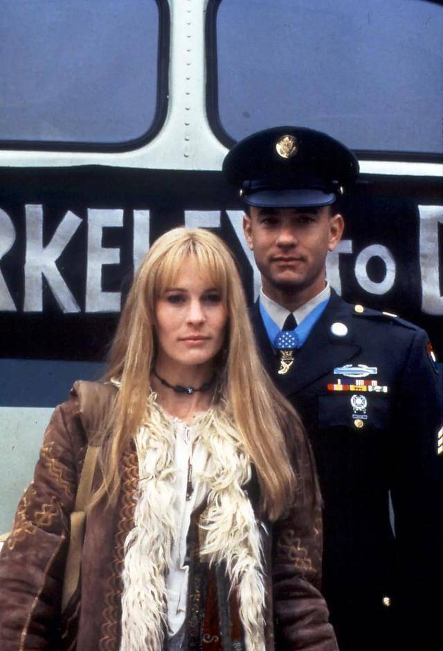 原创阿甘正传看了这么多年的这部励志片其实是部讽刺片