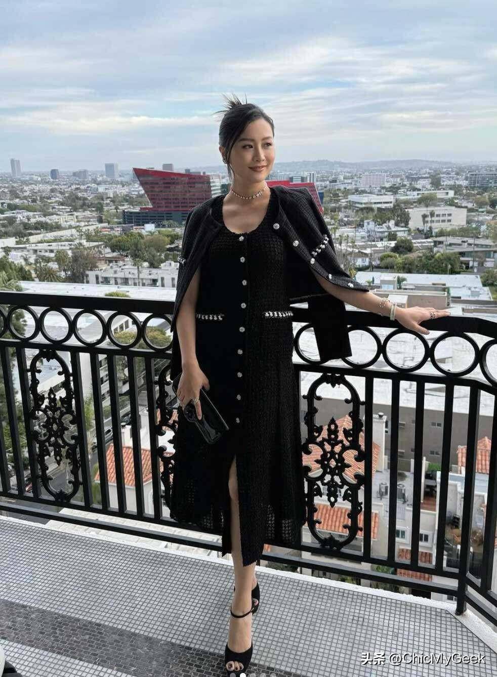 42岁陈法拉秘生二胎,产后10天亮相紧致身材看呆网友!