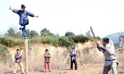 原创侠盗燕子李三可倒挂翻墙会缩骨功却两次栽在同一人手里