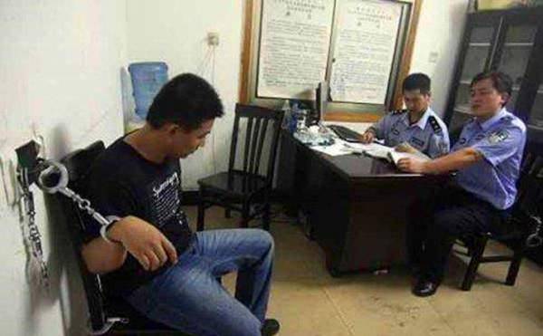 神秘血迹警方提审了犯罪嫌疑人杨某,但他的不在场证明与现实不符,通过