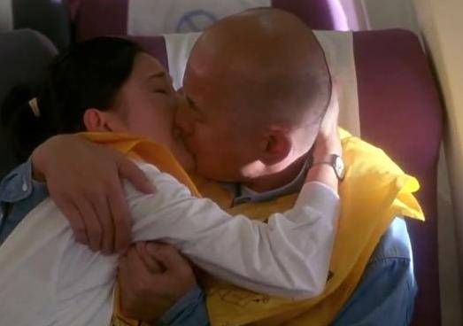 原创作为导演安排自己的女朋友和别人接吻冯小刚是不是第一人