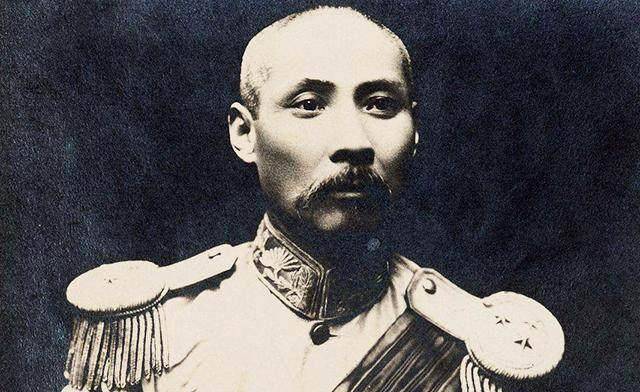 原创此人是民国枭雄人格气节为人所称道可惜晚年遭人暗害还绝了后