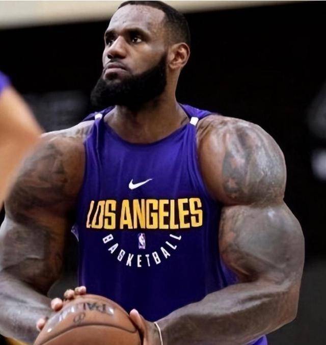 nba肌肉p图揭秘 球星体态调侃与现实差距