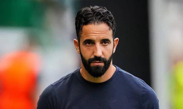 利物浦新主帅花落少帅阿莫林多方考量决策待定