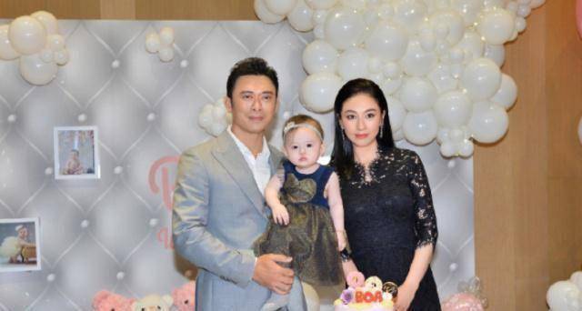 原创原创46岁樊少皇晒与41岁李婷宜合照二人20年后再同框引满满回忆杀