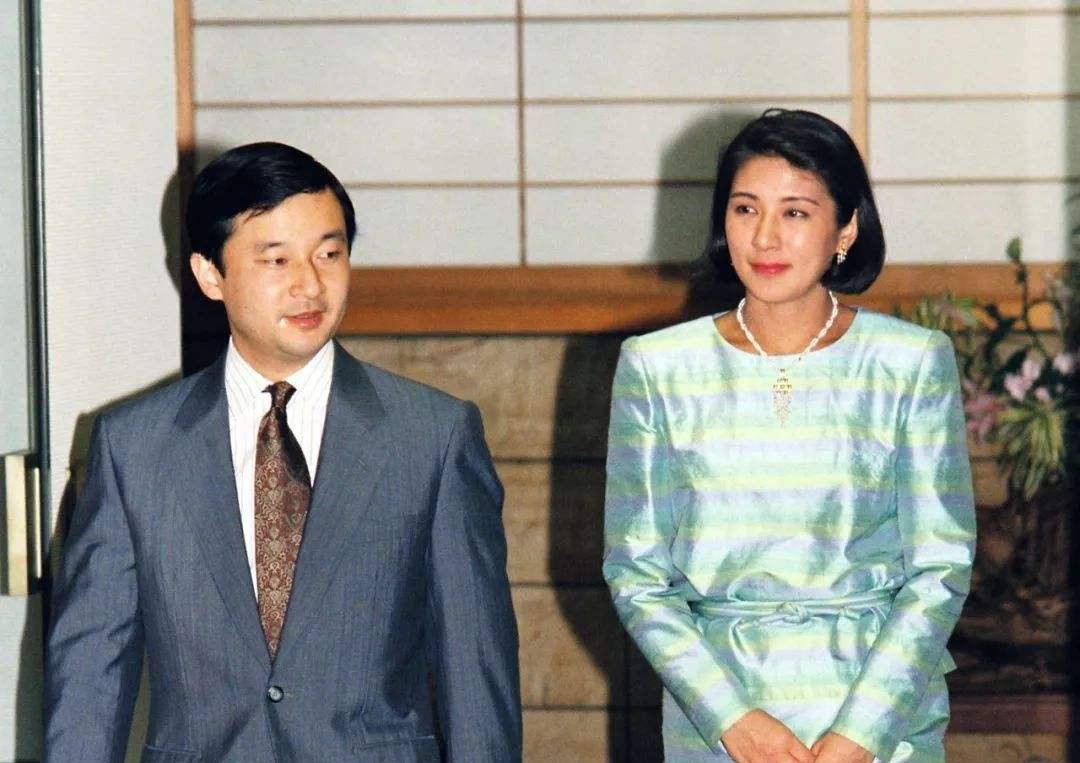 原创56岁雅子皇后终于现身隐匿十多年如今瘦身成功颜值再登巅峰