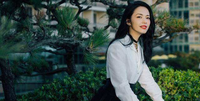 原创原创40岁姚晨晒照为女儿庆生哥哥为妹妹亲手做礼物温馨又搞笑