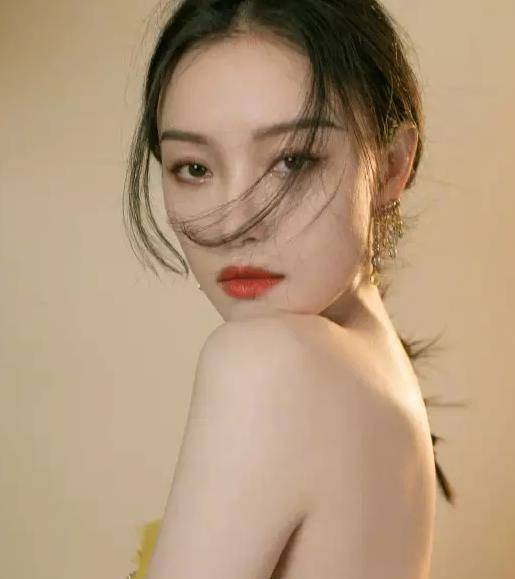 原创原创33岁的气质女神倪妮不光有高颜值还有好演技出道即巅峰