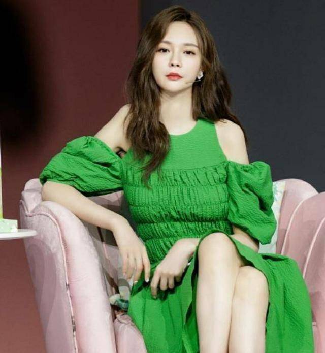 原创原创169岁的沈梦辰没有白来坐着就能感受到满屏的大长腿真的别无