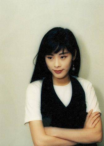 原创向雪怀首次见关淑怡就写歌表白关淑怡在演唱会上唱完哭得像孩子